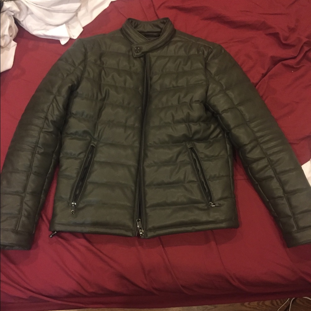 Zara Puffer Jacket Olive Green Medium